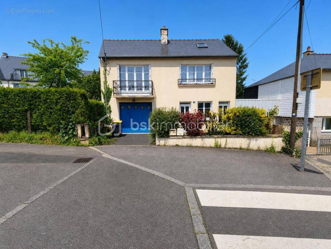Maison à LECOUSSE