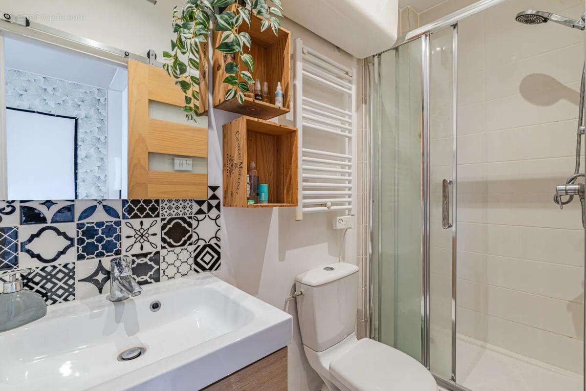 Appartement à PARIS-20E