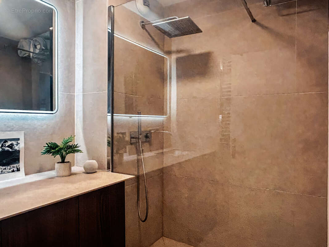 Appartement à MARSEILLE-8E