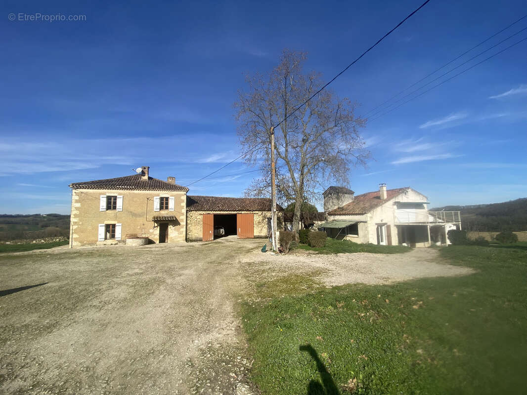 Maison à CASTERA-VERDUZAN