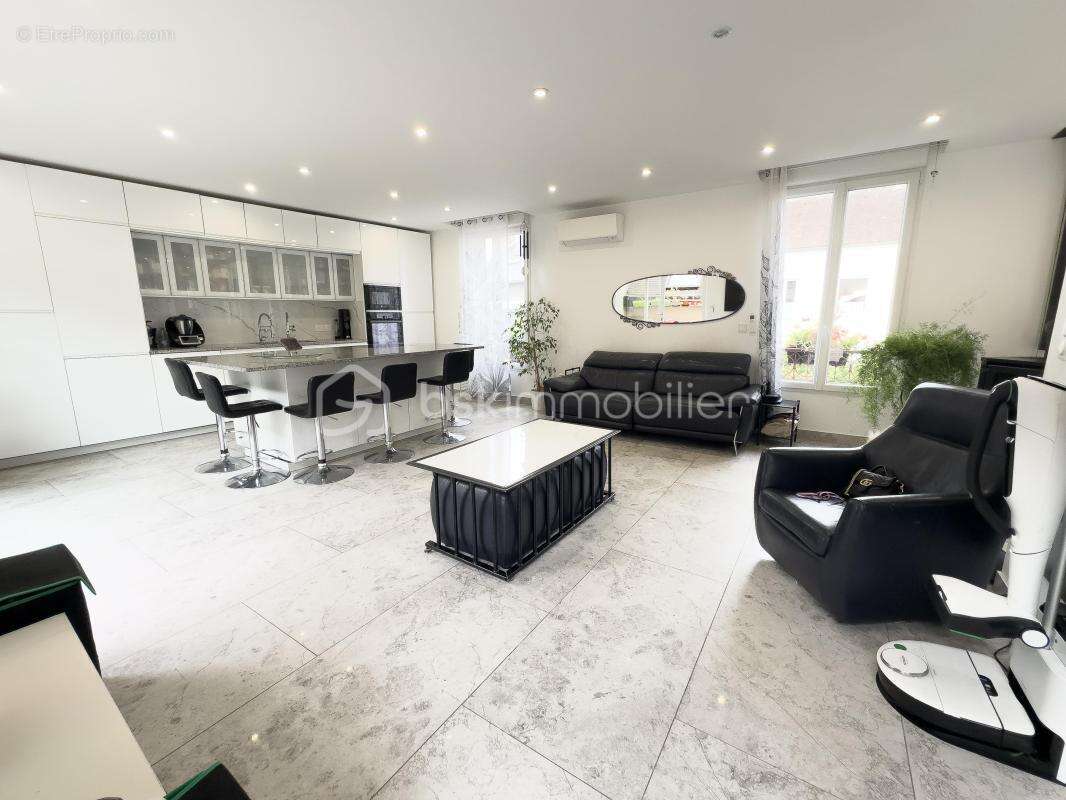  Maison de caractère – 160 m² rénovés avec goût – Centre historique de Nemours - photo 15