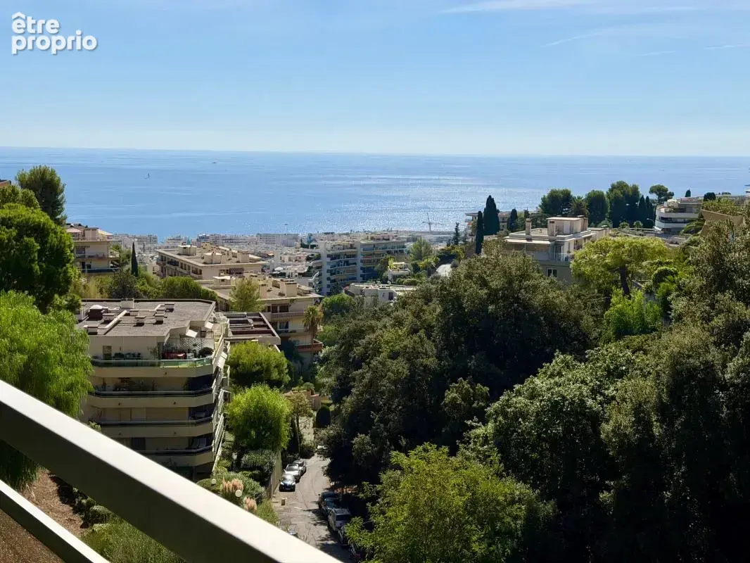 Nice Lanterne/ 3p parfait état / dernier étage/ terrasse vue mer / garage - photo 2