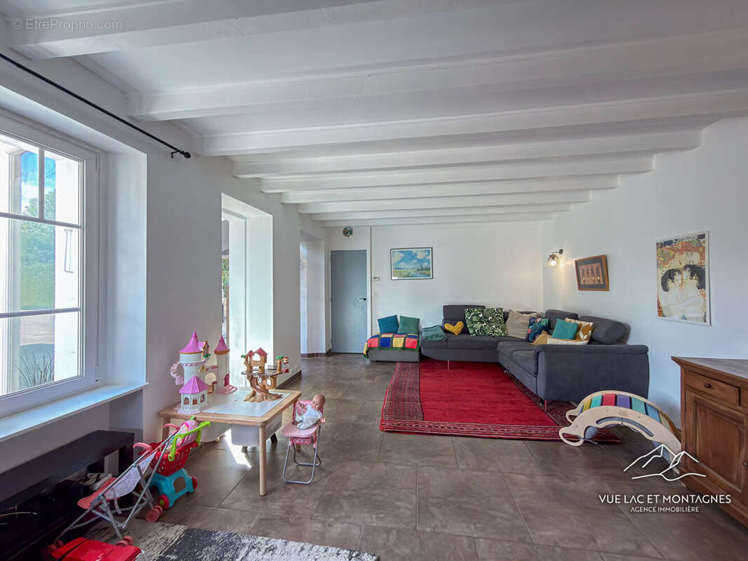 Maison à LULLY