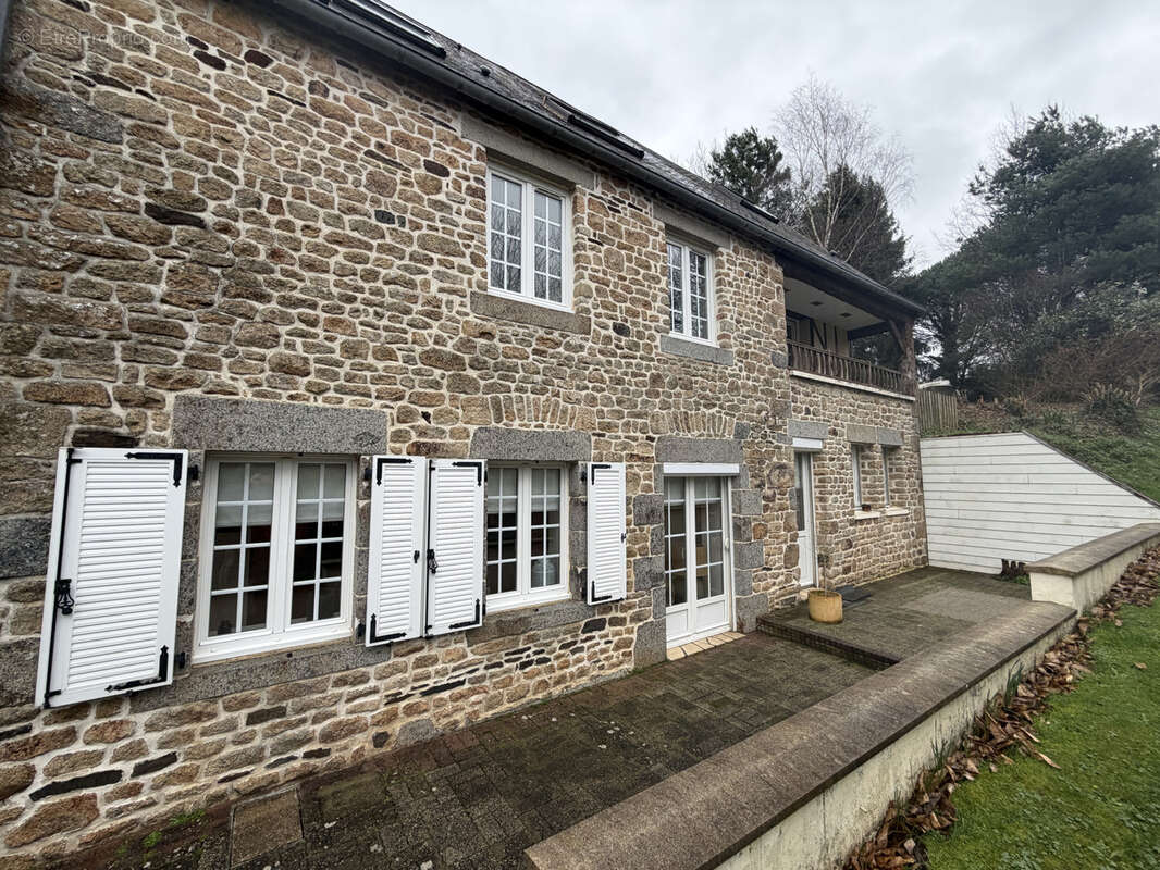 Maison à LE LUOT