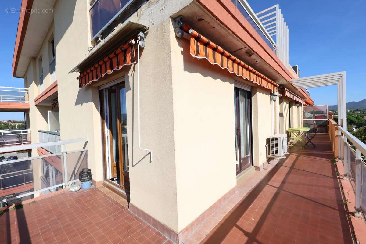 Appartement à FREJUS