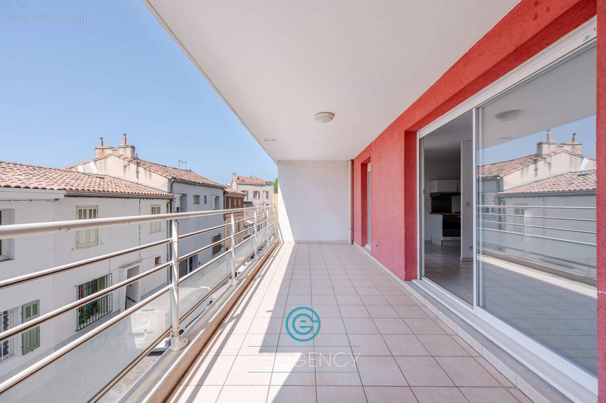 Appartement à MARSEILLE-4E