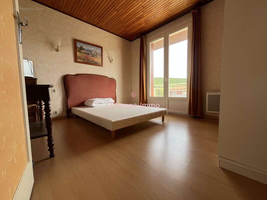 Maison 110 m² à Lavelanet  - photo 14
