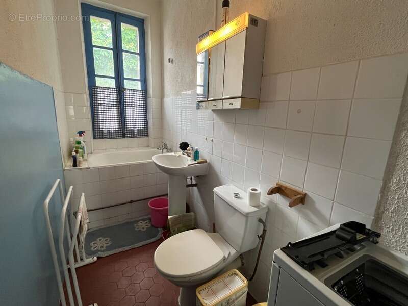 Appartement à BAGNOLS-EN-FORET