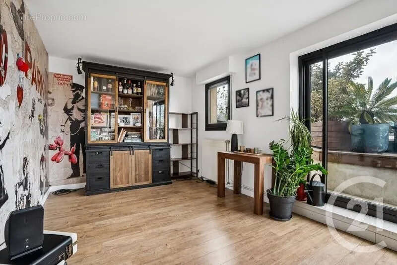 Appartement à LEVALLOIS-PERRET