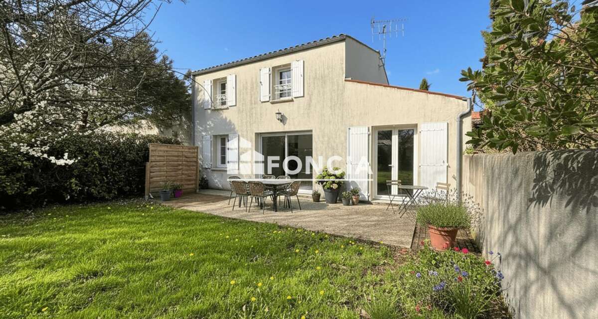 Maison à SAINT-XANDRE