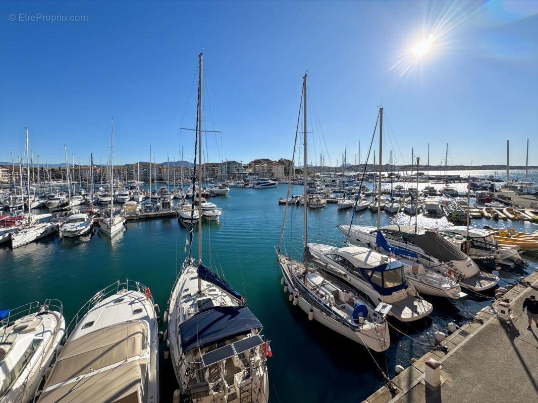 Appartement à FREJUS