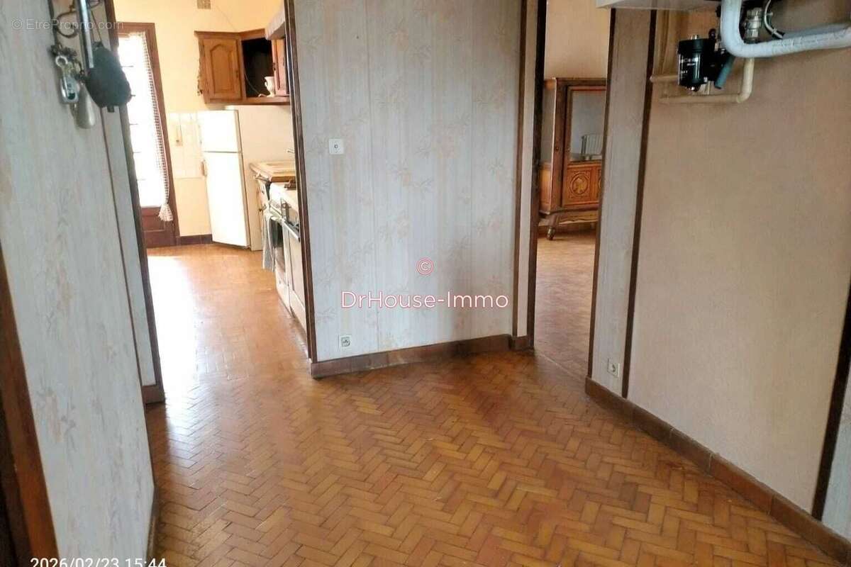 Maison à COURS-DE-PILE