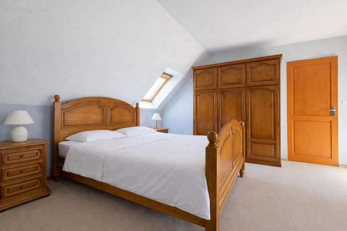 Maison à COULOMMIERS