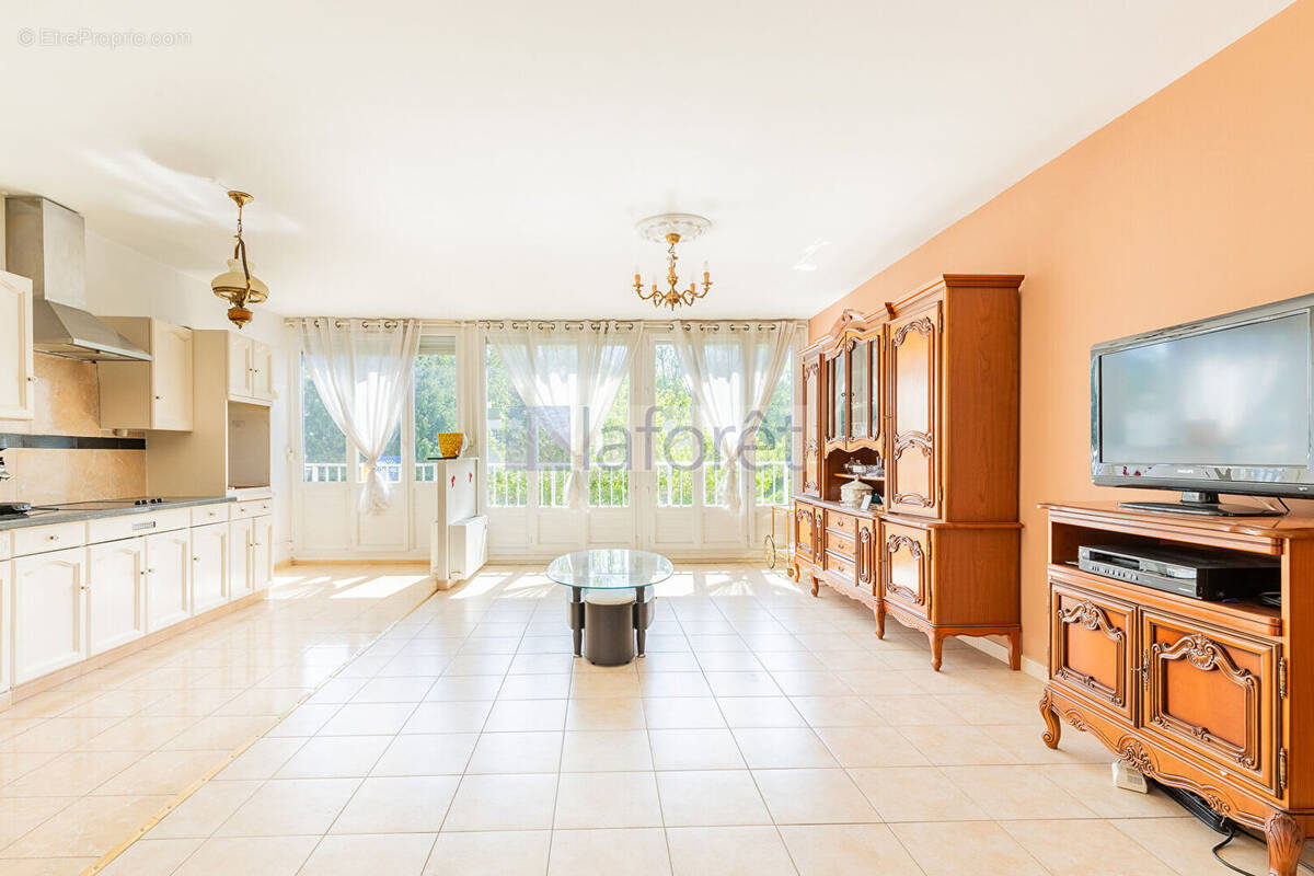 Appartement à LONGJUMEAU