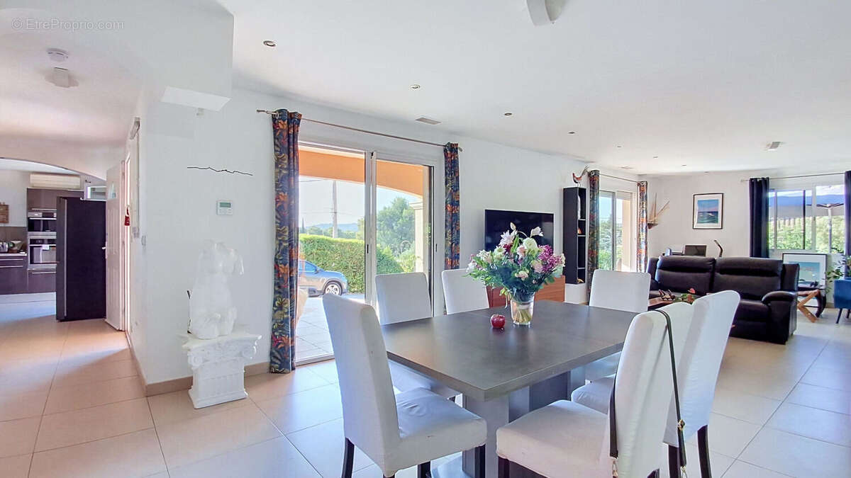 Villa Récente Aramon 5 pièce(s) 135 m² avec piscine - photo 6