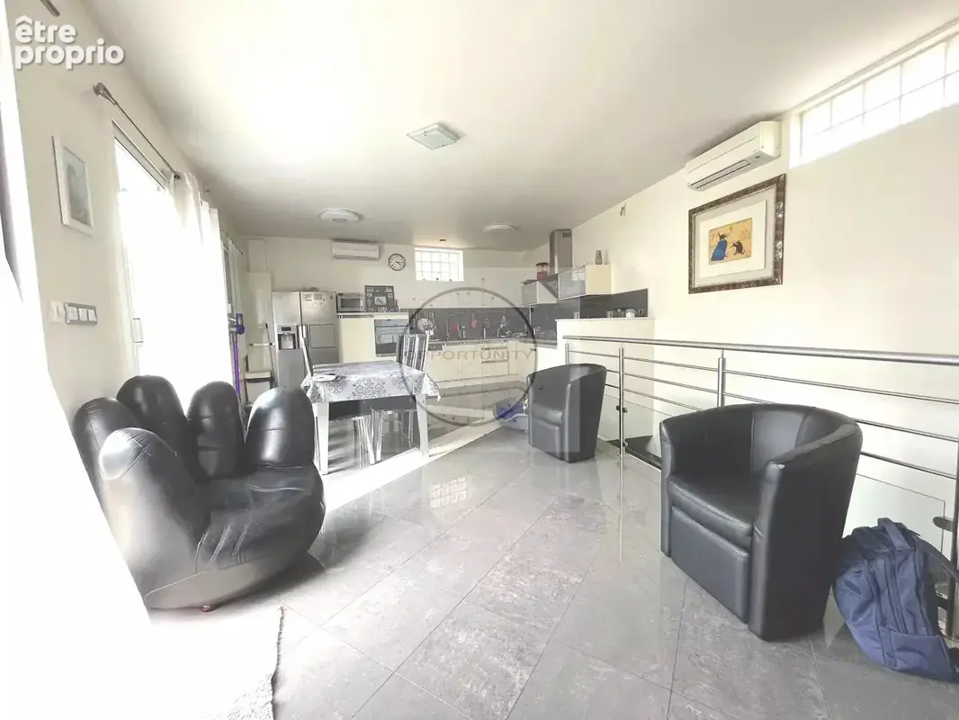 Maison/Villa limite Vincennes avec triple salon et vaste Rooftop / terrasse de plus de 80m - photo 2