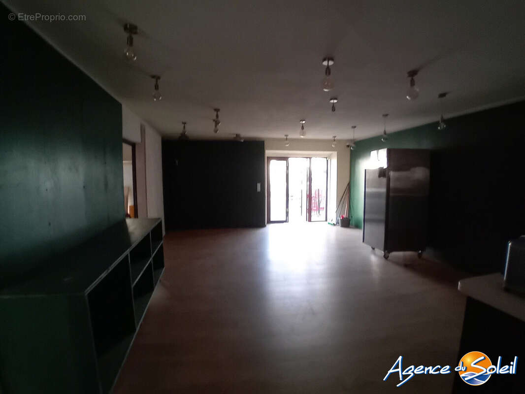 Commerce à LAGRASSE