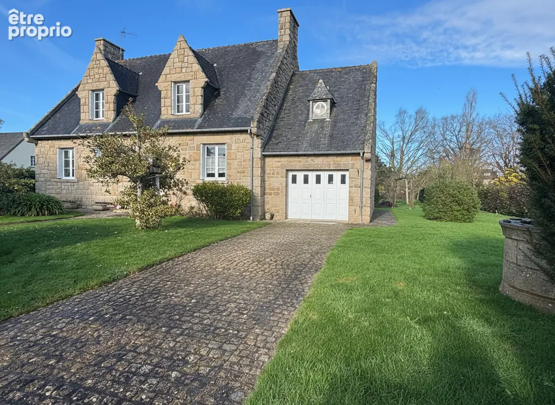 Maison à PLOURIVO