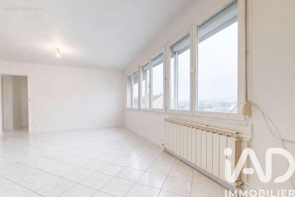 Photo 2 - Appartement à CLOUANGE