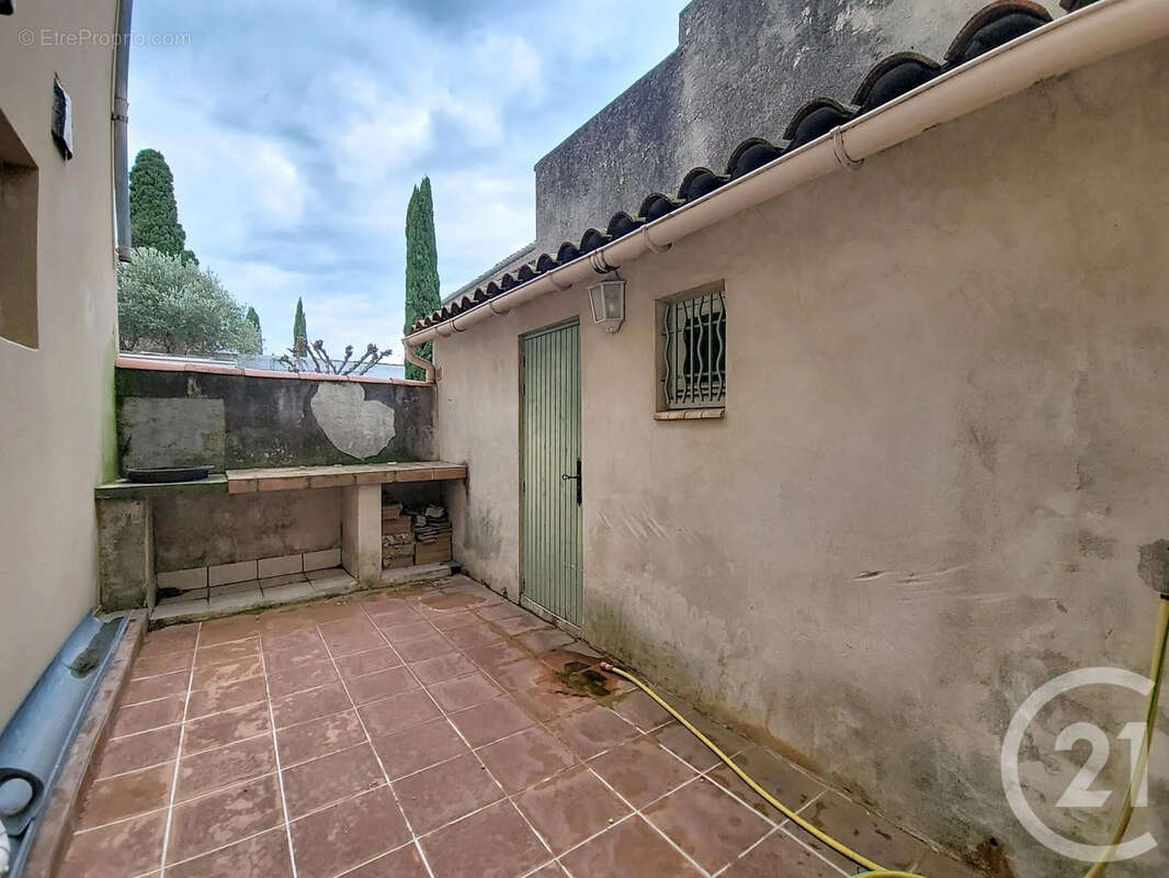 Maison à MORIERES-LES-AVIGNON