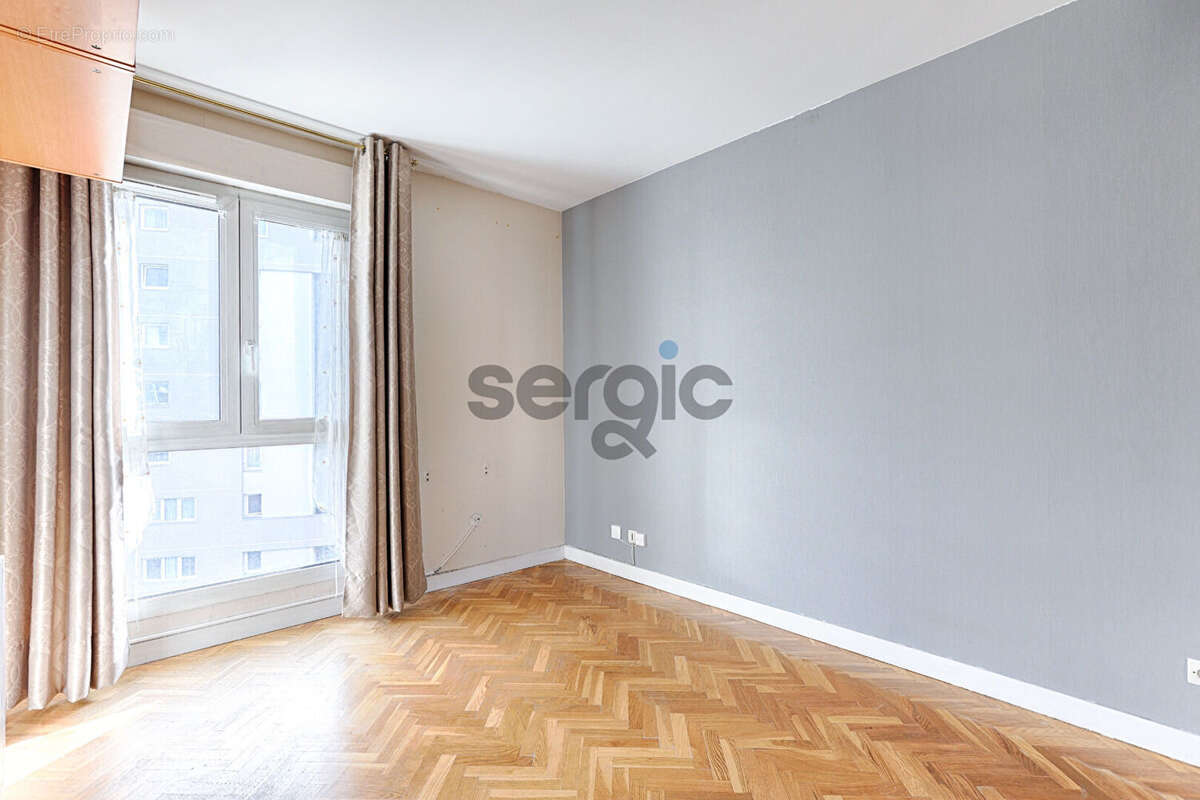 Appartement à ISSY-LES-MOULINEAUX