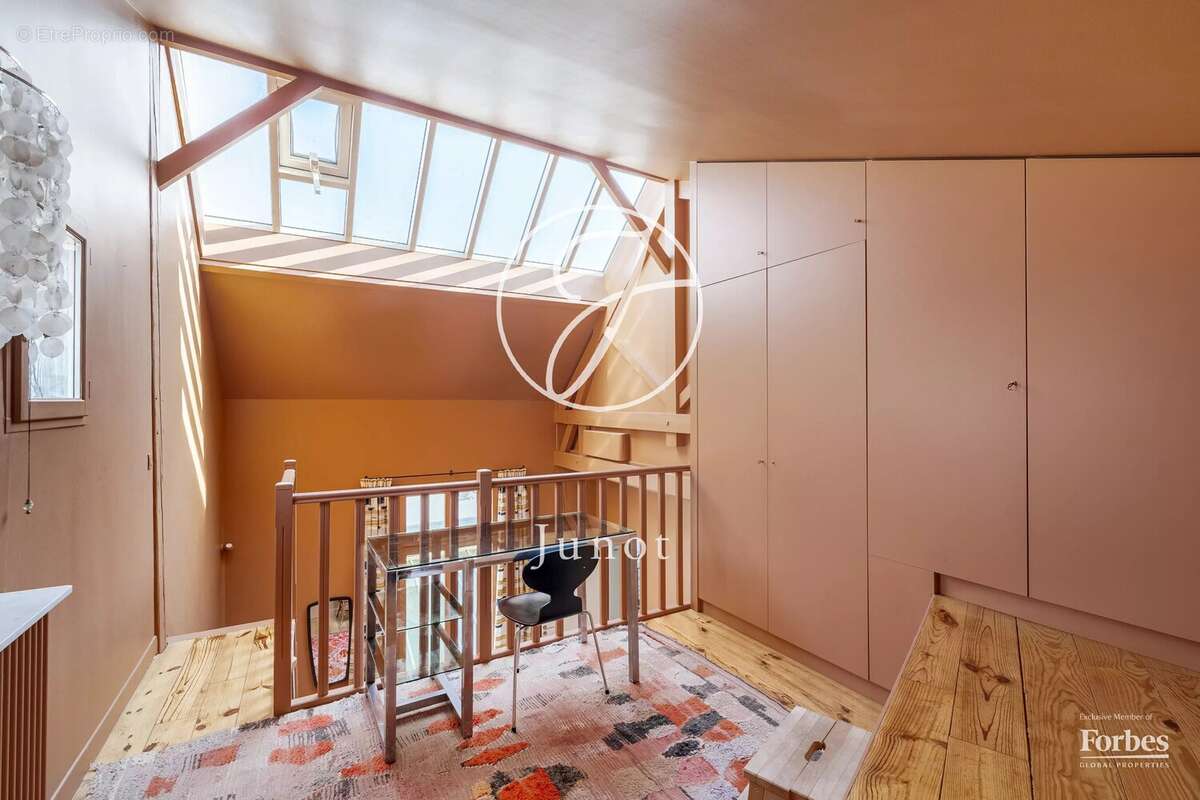 Appartement à PARIS-9E