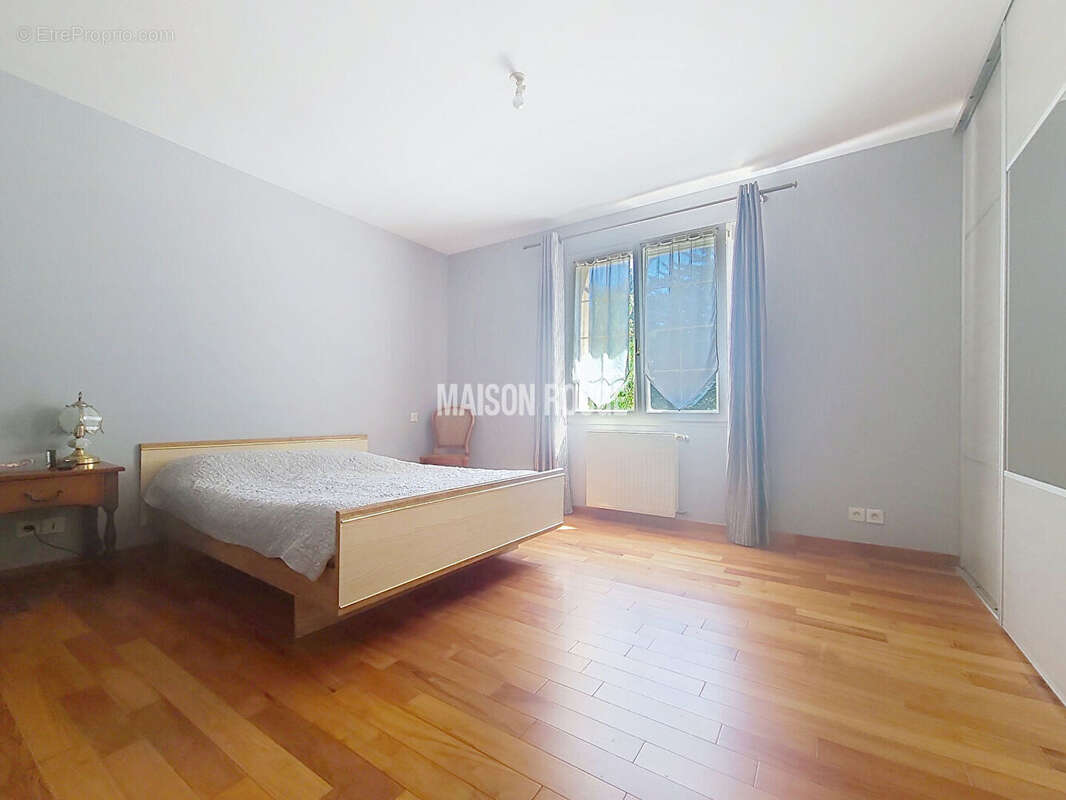 Maison à LARMOR-BADEN