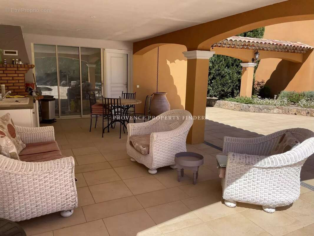 Maison à LORGUES