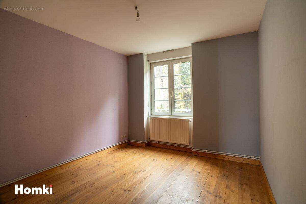 Appartement à LA SEAUVE-SUR-SEMENE