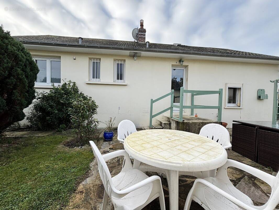 Maison à BREVILLE-SUR-MER