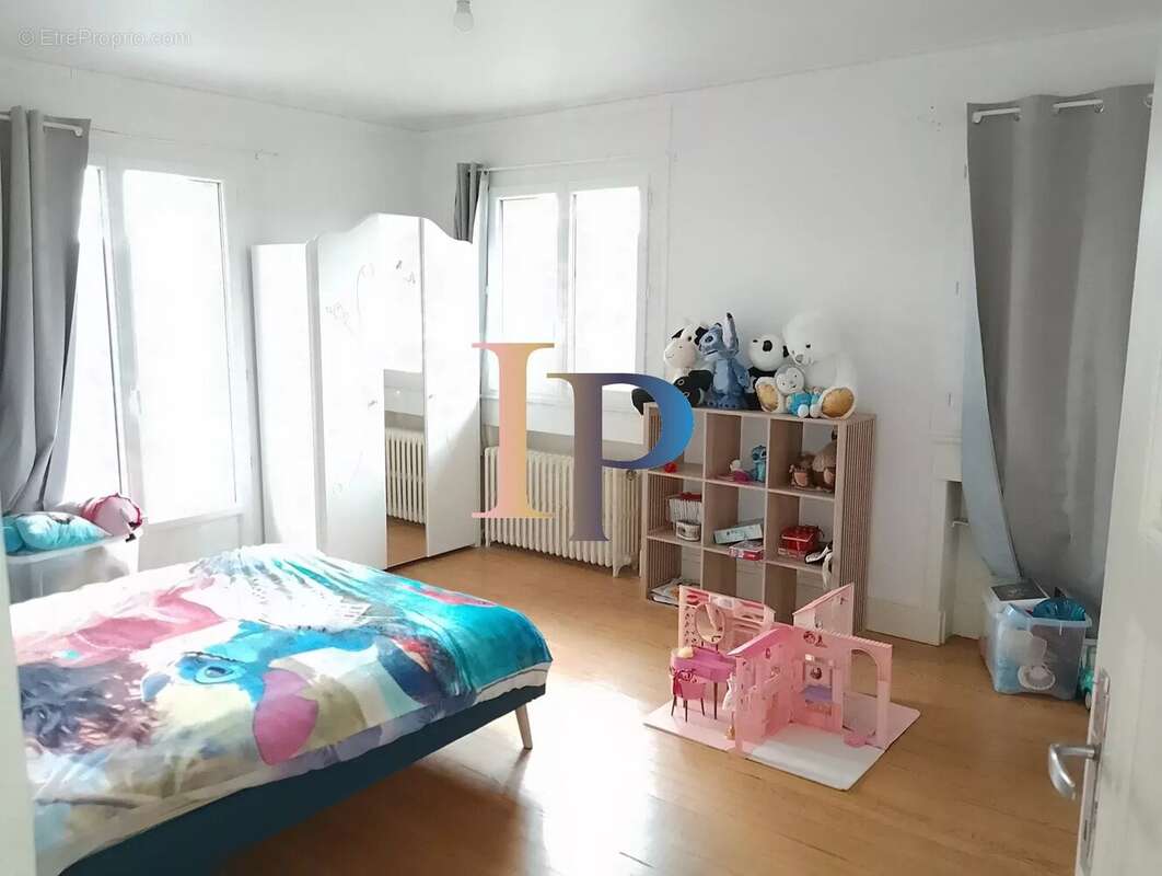 Maison à LA CLAYETTE