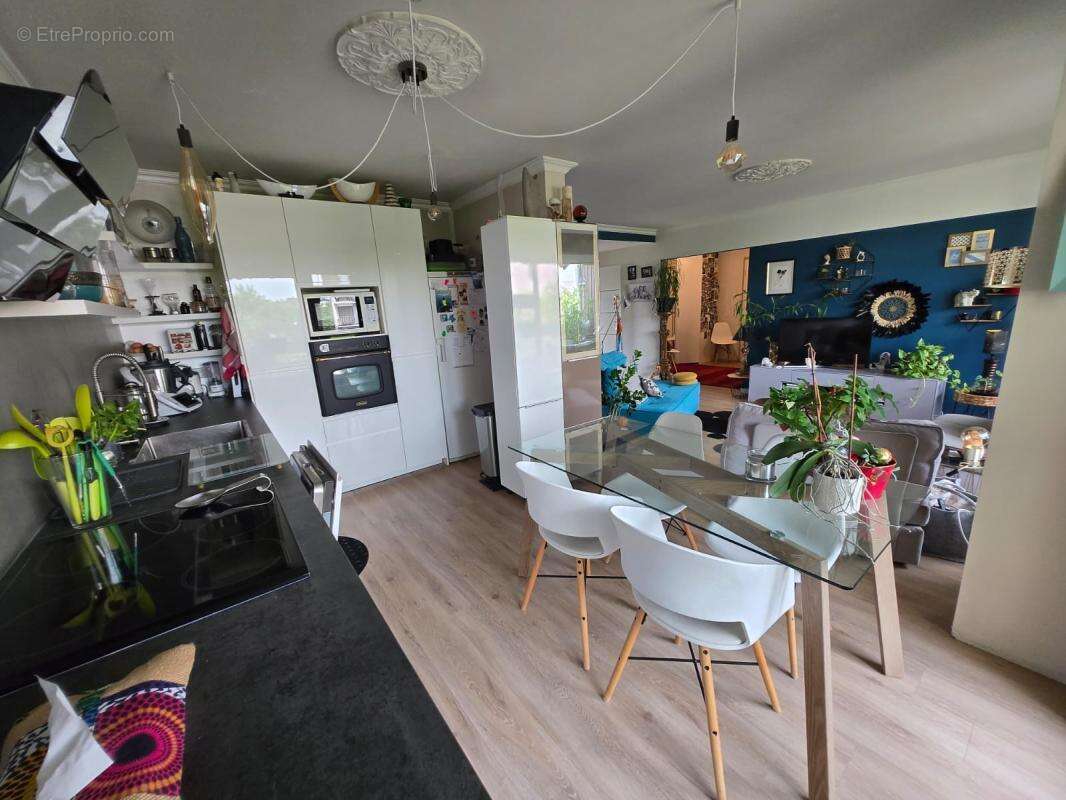 Bel appartement avec parking et cave - photo 3