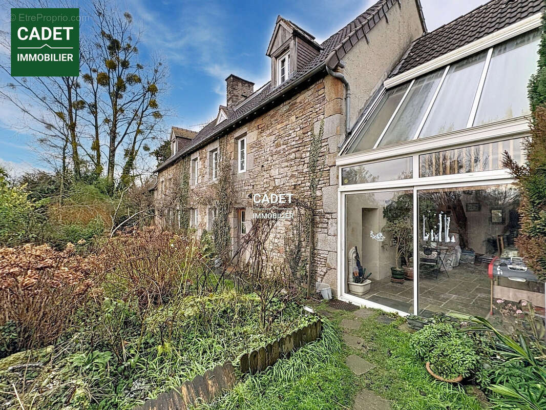 Maison à HOCQUIGNY