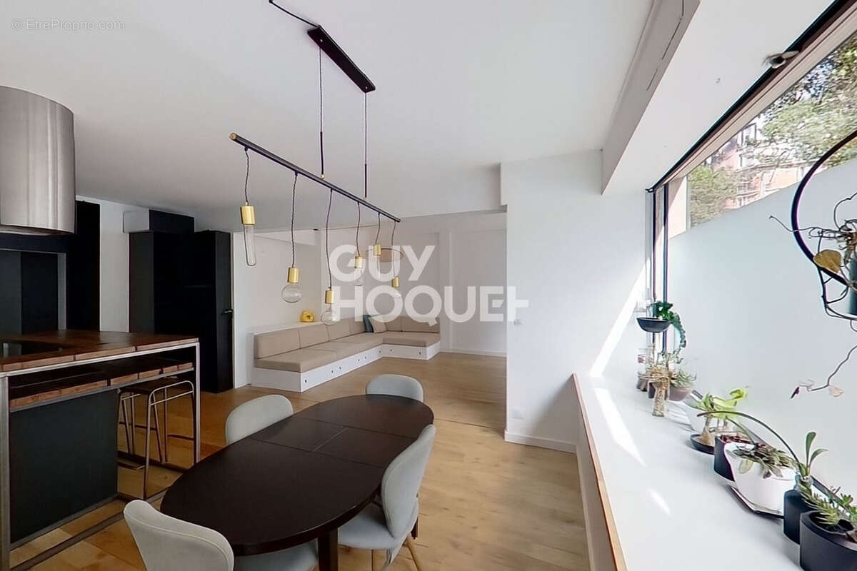 Appartement à PARIS-15E