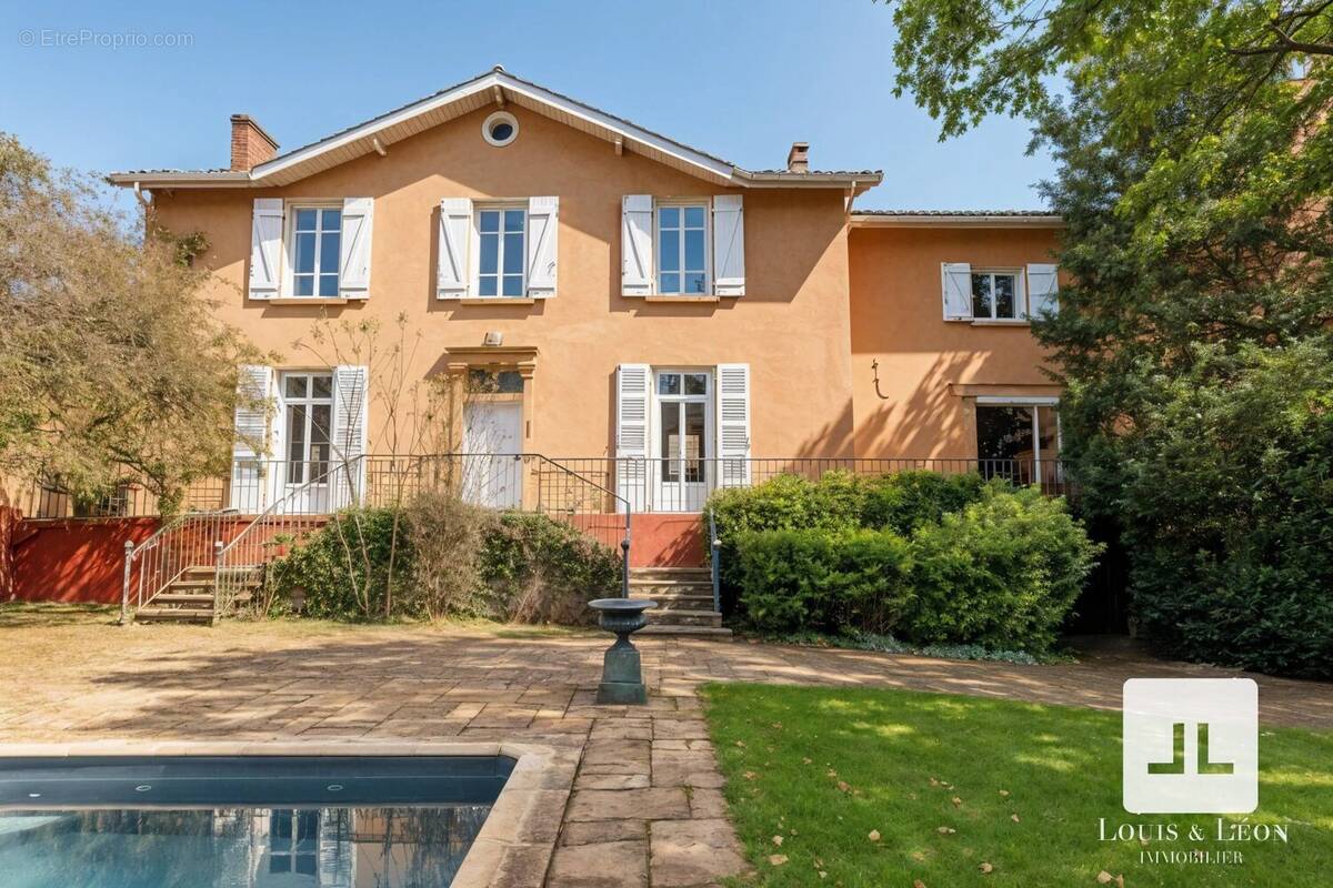 Maison à LACENAS