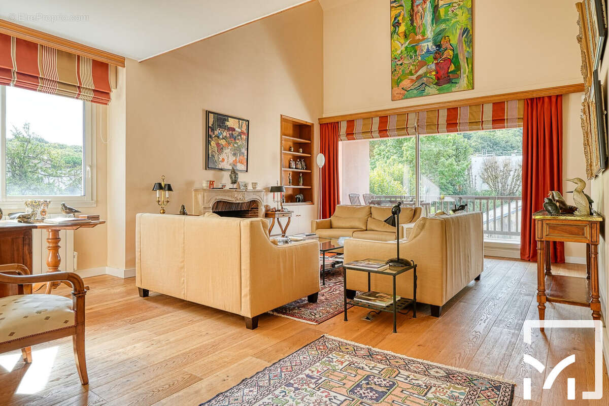 Appartement à LOUVECIENNES