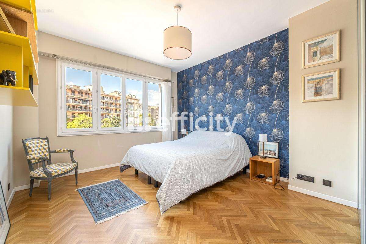 Appartement à MARSEILLE-8E