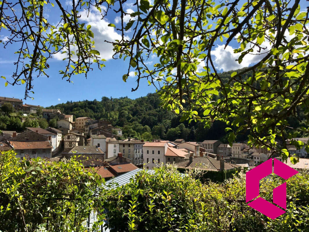 Maison à OLLIERGUES