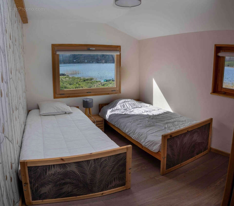 Maison à MONTPERREUX