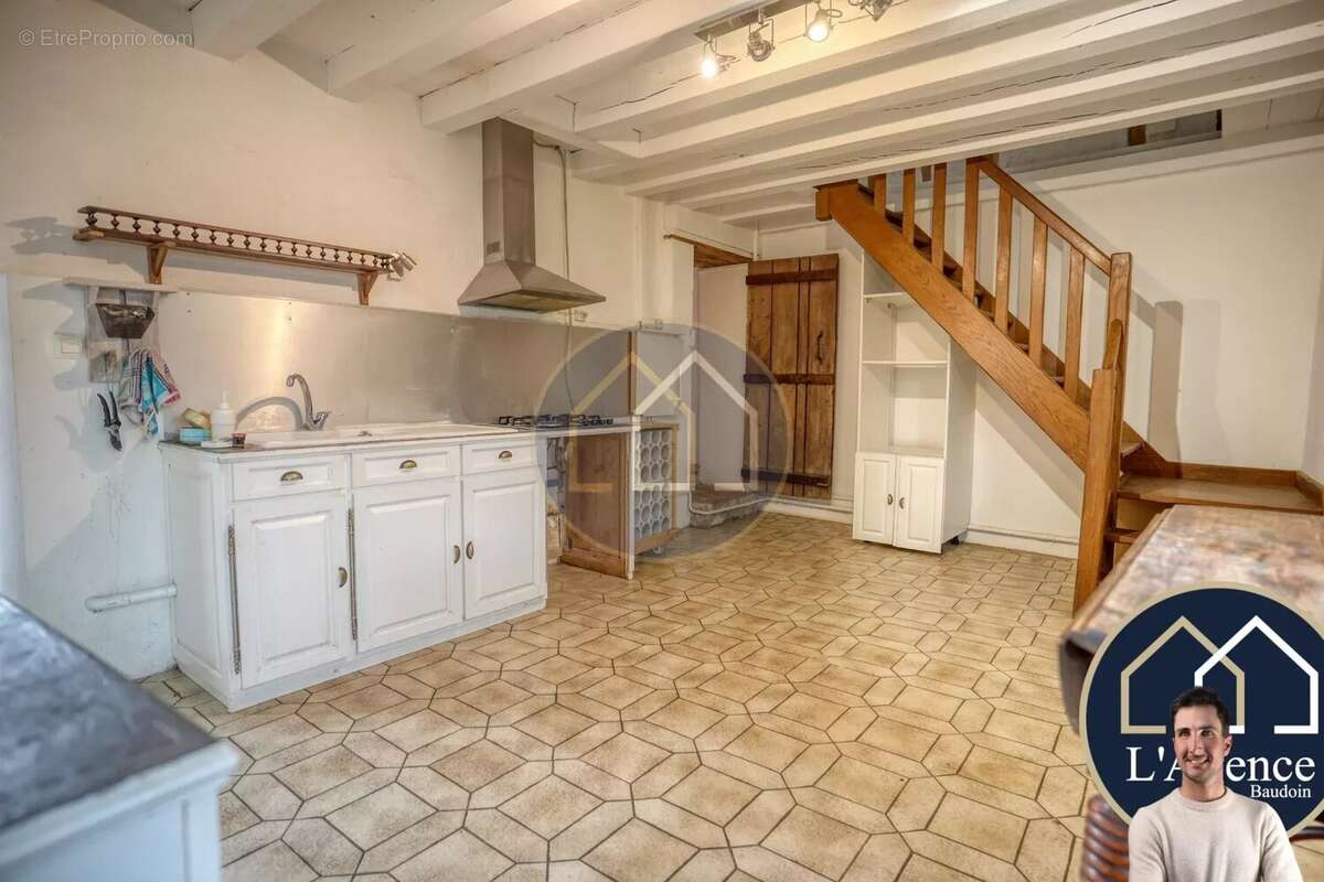 Maison à YERMENONVILLE