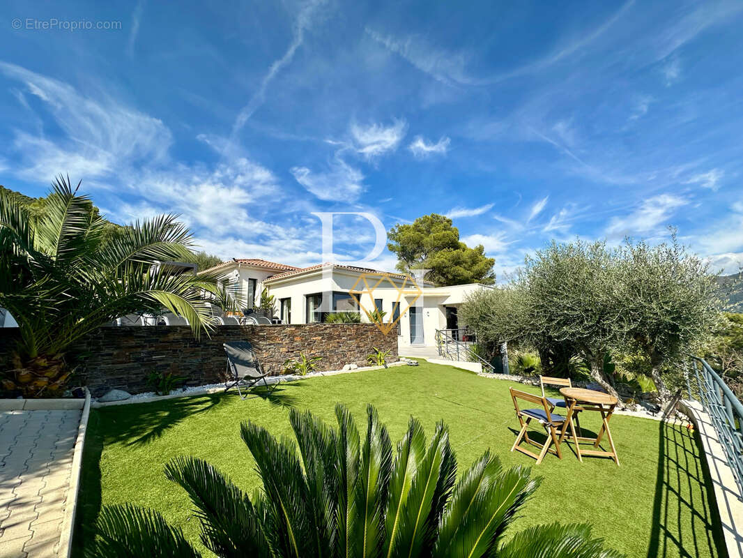 Maison à CARROS