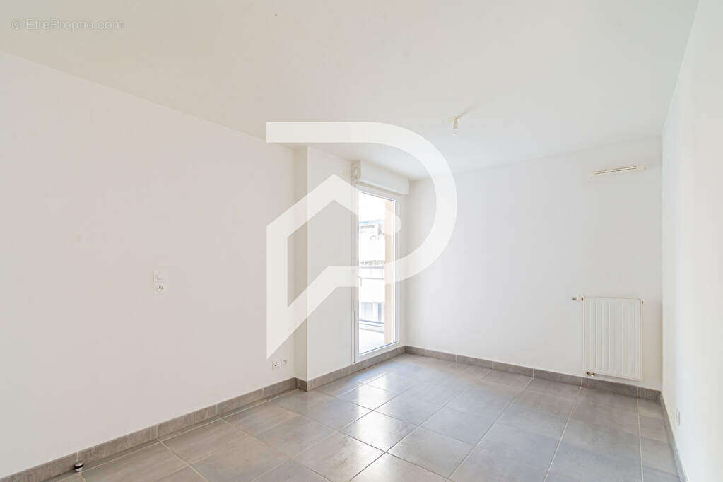 Appartement à MARSEILLE-7E