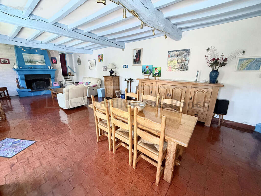 Maison à RIEULAY