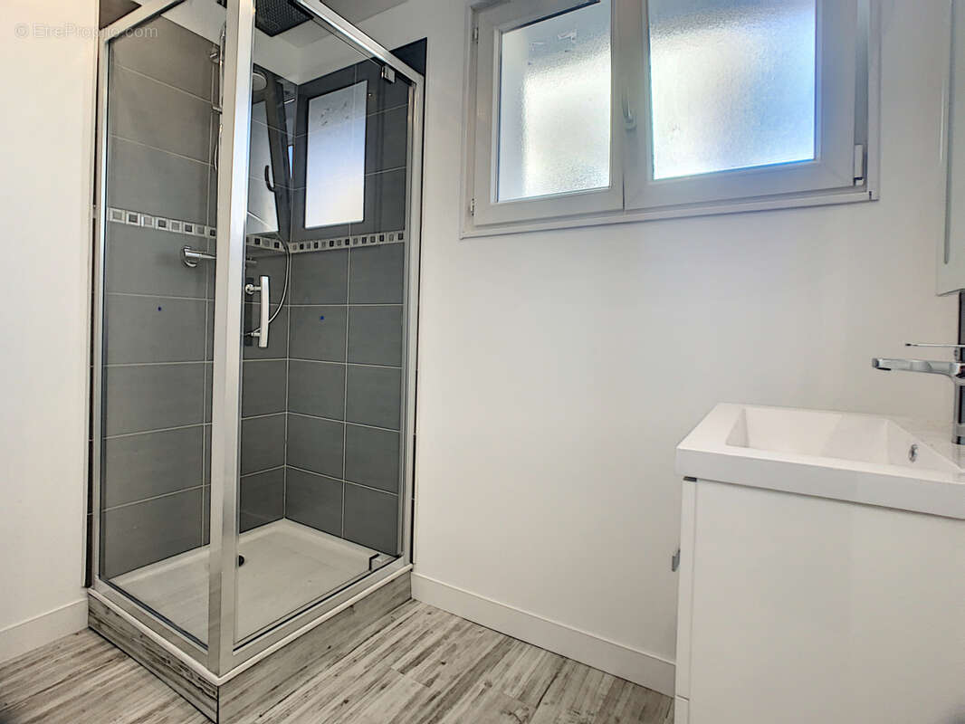 Appartement à LYON-8E