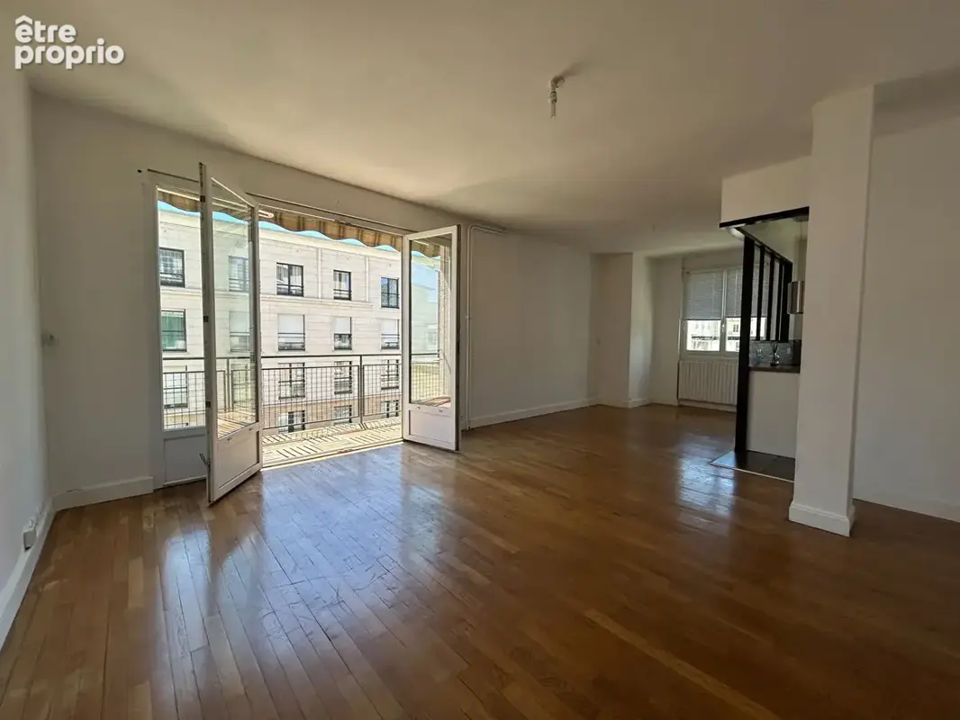 Appartement t3 avec balcon et parking collectif - proche square saint roch - photo 3