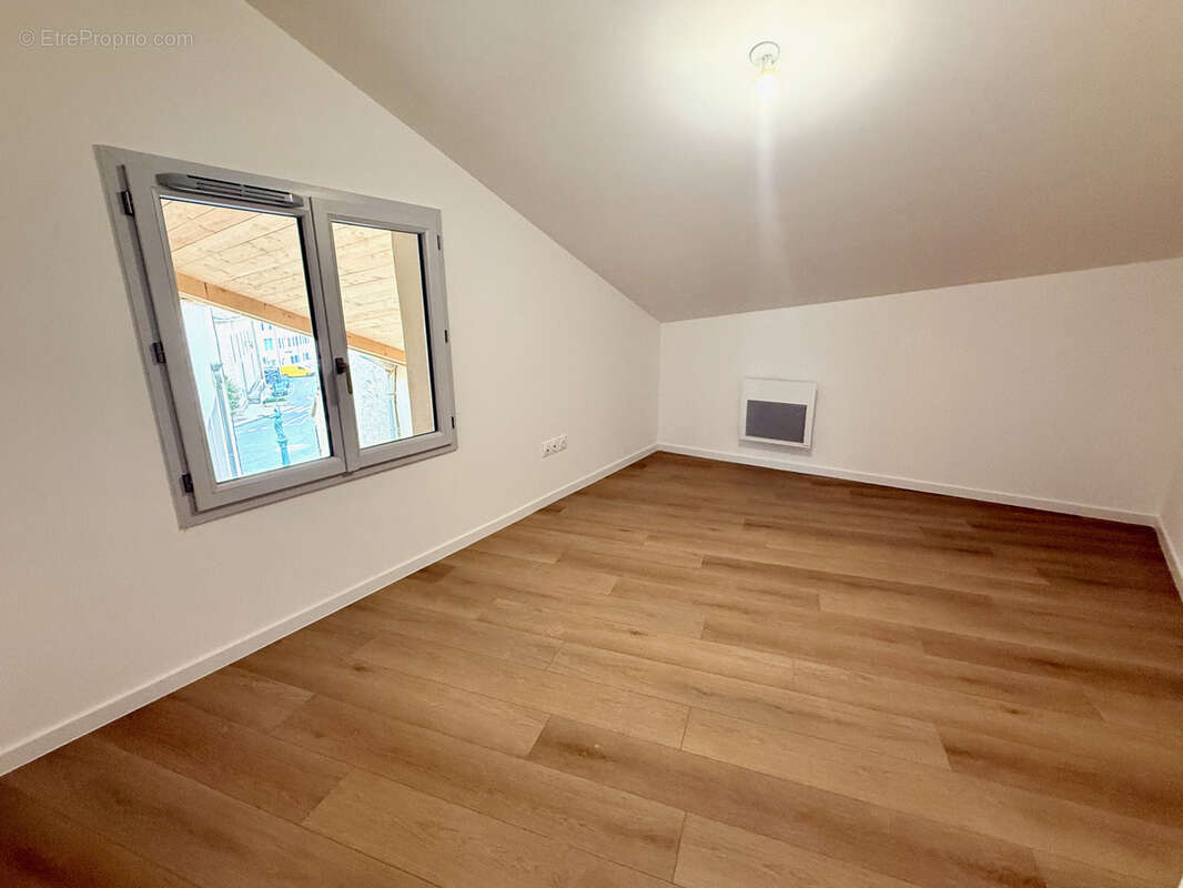 Appartement à SUZE-LA-ROUSSE