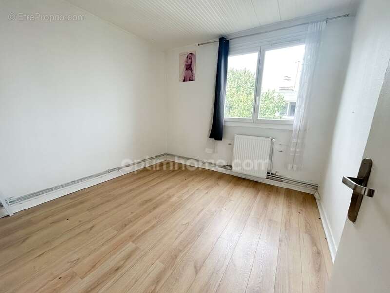 Appartement à SAINT-MAUR-DES-FOSSES
