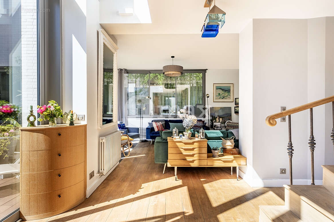 Maison à COURBEVOIE