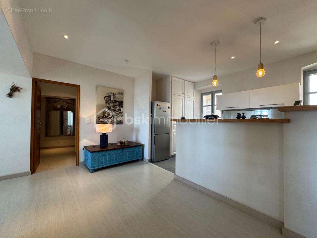 Appartement d'exception avec vue mer à Bonifacio – Une opportunité rare ! - photo 10