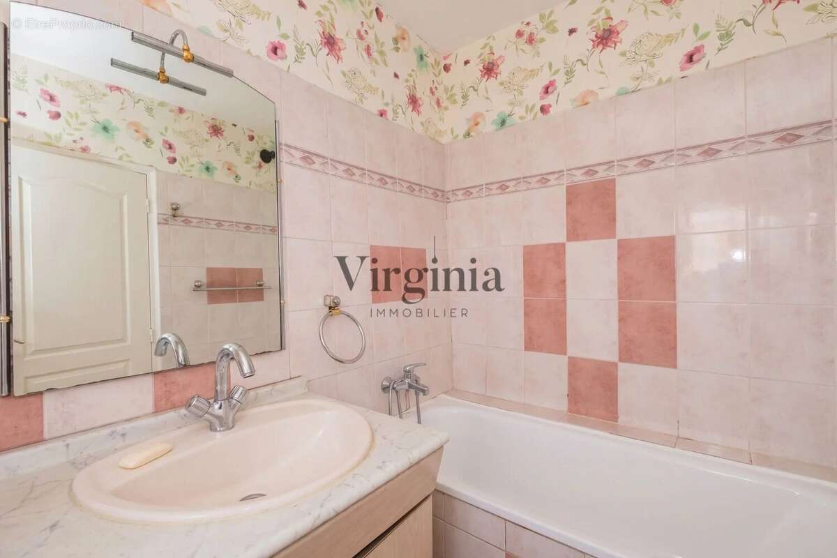 Appartement à PARIS-3E